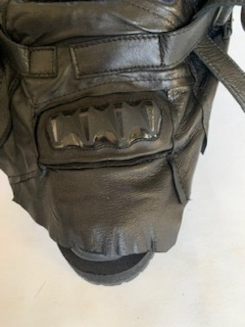 No. 1101002/protect destotion boots